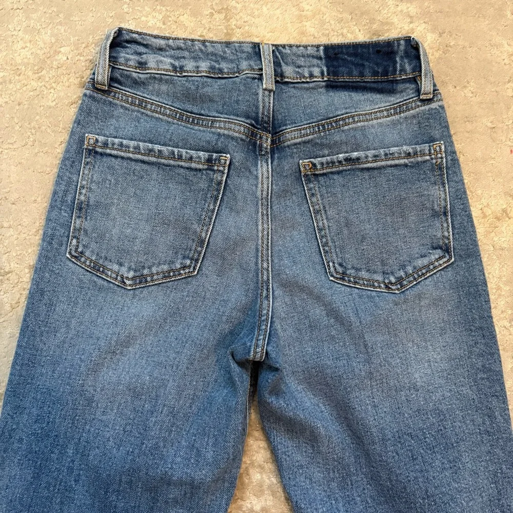Dynamite Denim Claudia Blue Denim High Rise Waisted Distressed Mom Jeans Size 24 - Picture 9 of 11